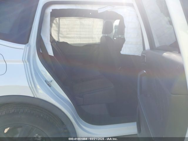 3VVCB7AX0RM099863 Volkswagen Tiguan 2.0t Se R-line Black