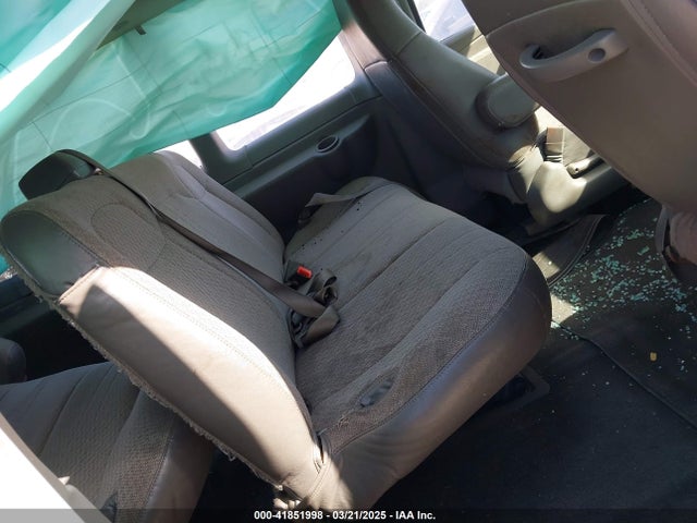 1GAWGFFF7H1280860 Chevrolet Express 2500 Lt