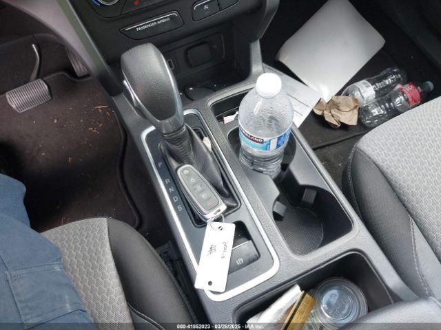1FMCU0GD1KUB09407 Ford ESCAPE SE