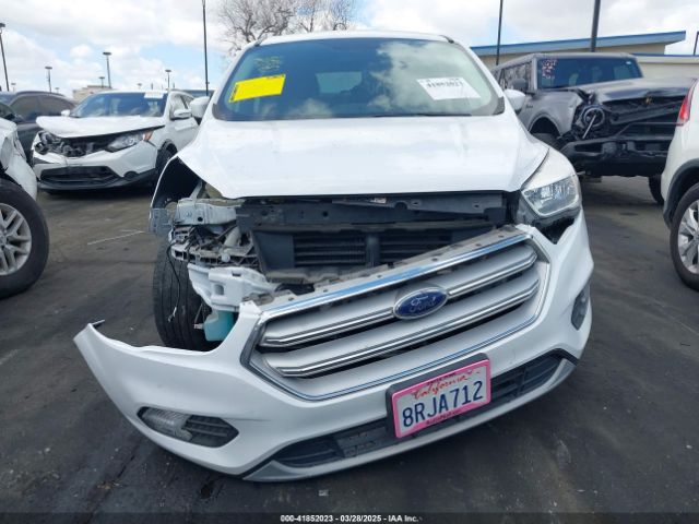 1FMCU0GD1KUB09407 Ford ESCAPE SE