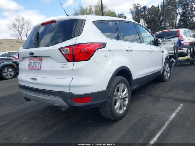 1FMCU0GD1KUB09407 Ford ESCAPE SE