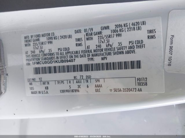 1FMCU0GD1KUB09407 Ford ESCAPE SE