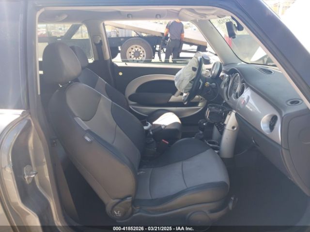 2006 MINI COOPER S WMWRE33596TJ35256 Photo 4