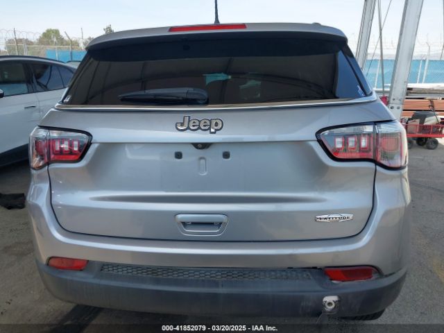 3C4NJCBB7KT833187 Jeep Compass Latitude Fwd