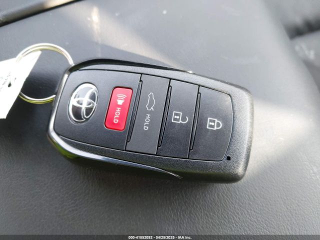 JTDAAAAF0P3014466 Toyota Crown Limited
