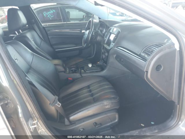 2019 CHRYSLER 300 2C3CCAGG3KH542774 Photo 4
