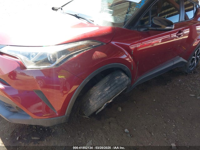 JTNKHMBX8K1032206 Toyota C-HR XLE