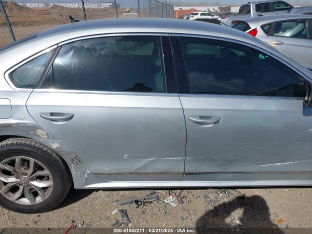 1VWAS7A3XGC033240 Volkswagen Passat 1.8t S