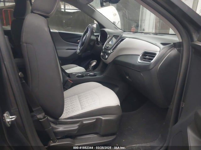 2GNAXUEV6N6144962 Chevrolet Equinox Awd Lt