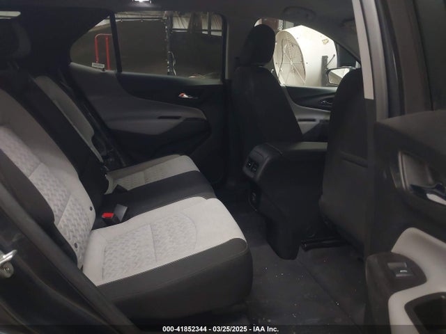 2GNAXUEV6N6144962 Chevrolet Equinox Awd Lt