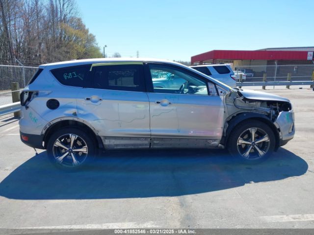 1FMCU0GD0HUB51205 Ford ESCAPE SE