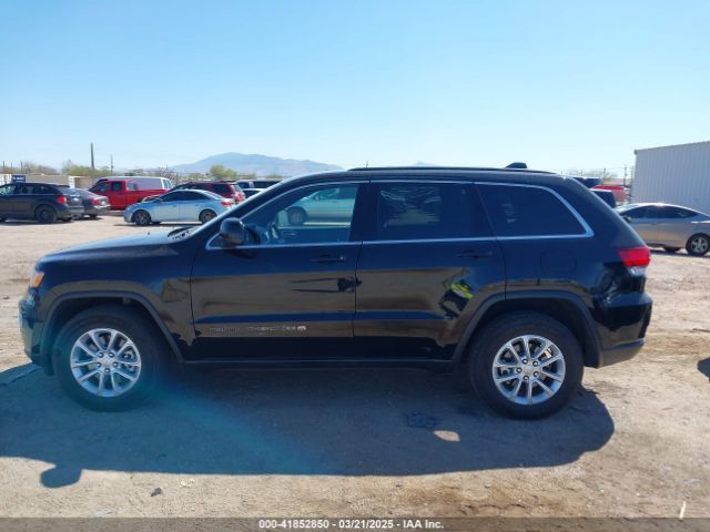1C4RJFAG1NC138722 Jeep Grand Cherokee Wk Laredo E 4x4