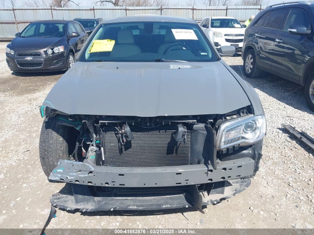 2C3CCAAG0KH564997 Chrysler 300 Touring
