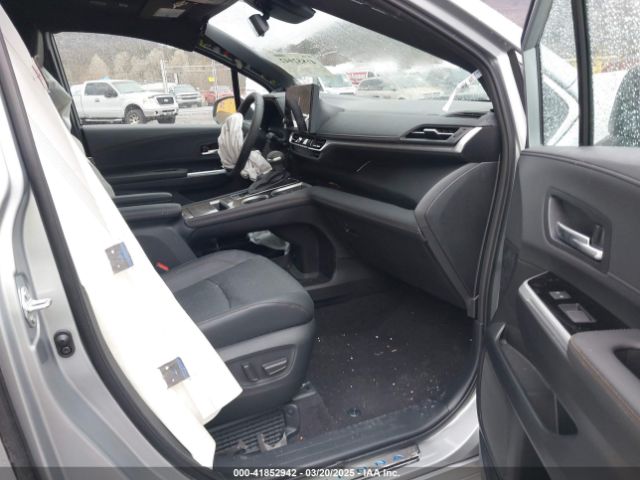 5TDESKFC0SS168900 Toyota Sienna Platinum