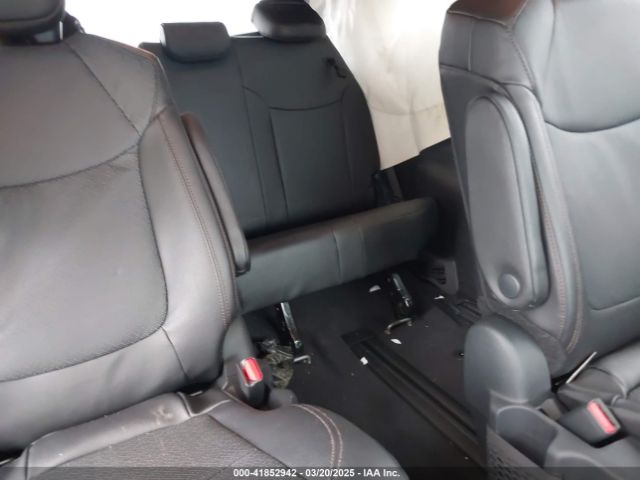 5TDESKFC0SS168900 Toyota Sienna Platinum