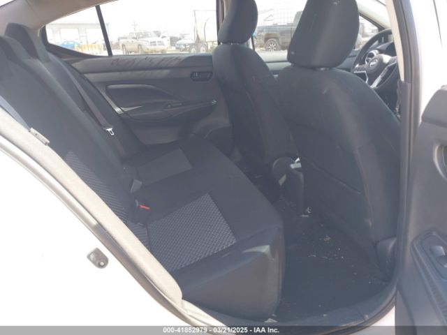 3N1CN8DV8ML817330 Nissan Versa S Xtronic Cvt