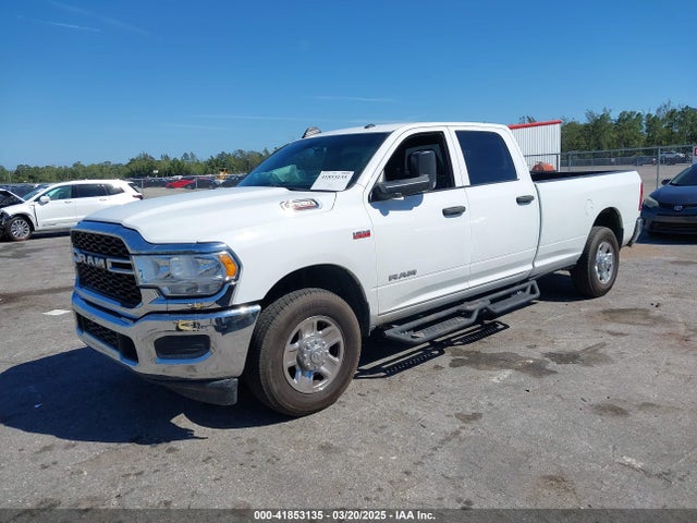 3C6UR4HJ3MG501081 RAM 2500 Tradesman  4x2 8' Box