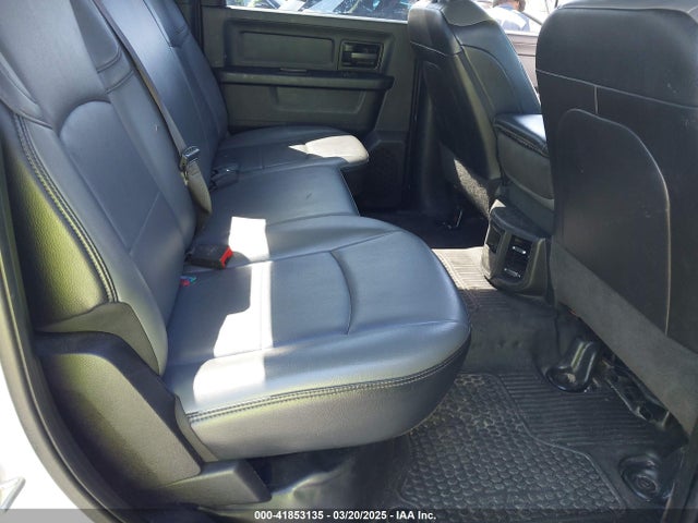 3C6UR4HJ3MG501081 RAM 2500 Tradesman  4x2 8' Box
