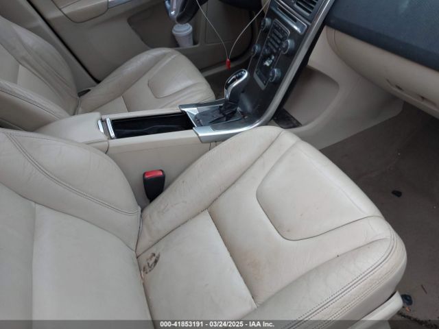 2014 VOLVO XC60 YV4952DL0E2510172 Photo 4