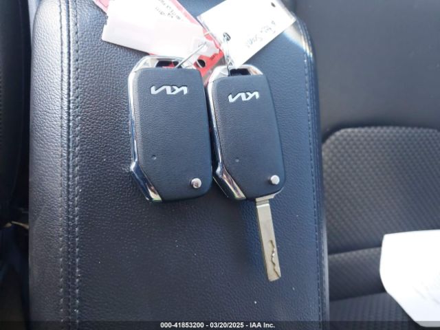 KNDPU3AF6P7125111 KIA Sportage Lx