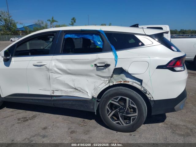 KNDPU3AF6P7125111 KIA Sportage Lx