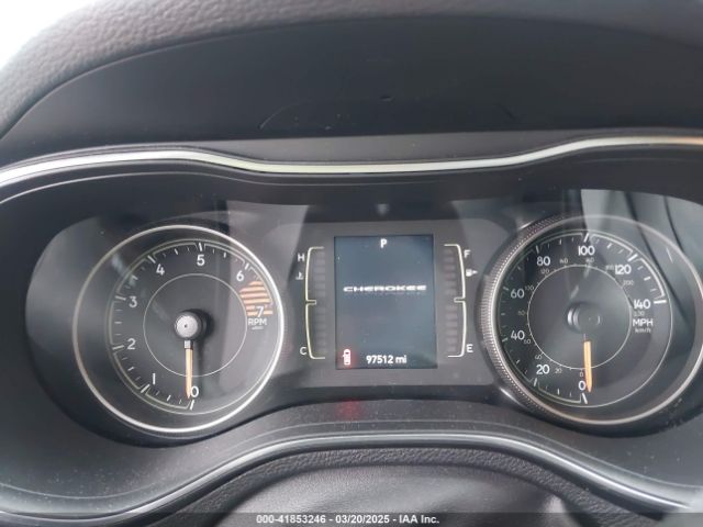 1C4PJLLB4KD382412 Jeep Cherokee Latitude Plus Fwd