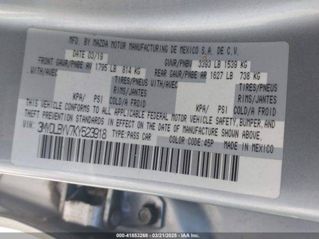 3MYDLBYV7KY523918 Toyota YARIS LE