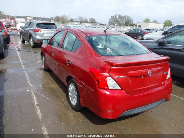 3N1CN7APXJL864743 Nissan Versa 1.6 S+