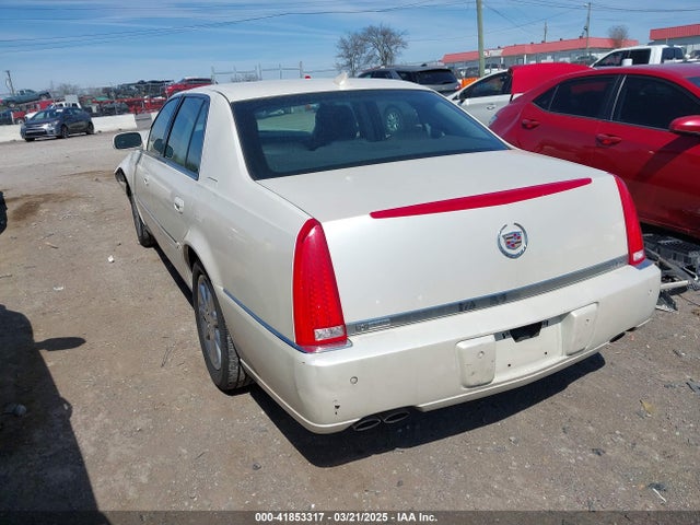2010 CADILLAC DTS 1G6KD5EY9AU107375 Photo 2