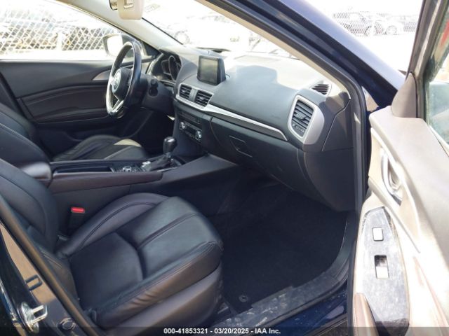 3MZBN1L7XHM119916 Mazda Mazda3 Touring