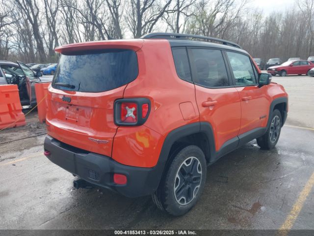 ZACCJBCT2FPB83237 Jeep Renegade Trailhawk