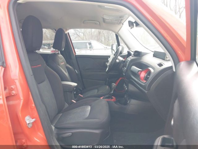 ZACCJBCT2FPB83237 Jeep Renegade Trailhawk