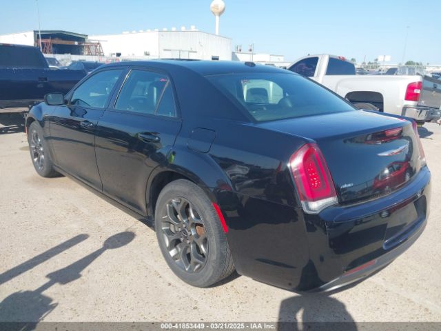 2C3CCAGG1FH815698 Chrysler 300 S
