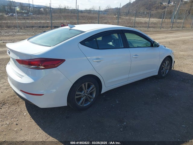 5NPD84LF3JH270507 Hyundai ELANTRA SEL