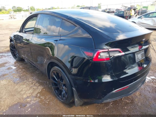 2021 TESLA MODEL Y 5YJYGAEE6MF137864 Photo 2