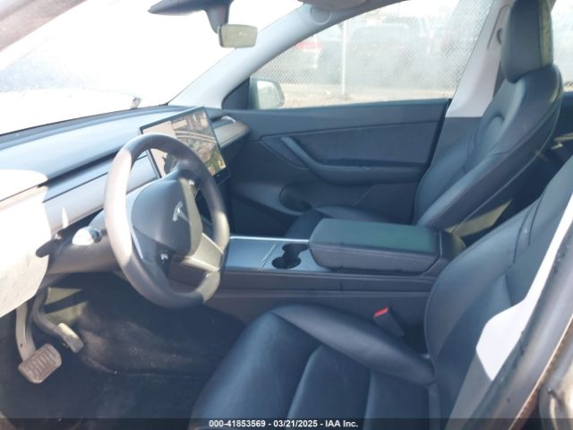 2021 TESLA MODEL Y 5YJYGAEE6MF137864 Photo 4