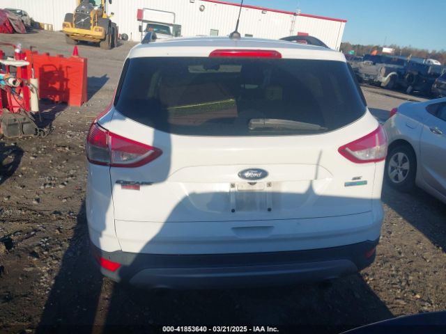 1FMCU0GX6GUA17596 Ford ESCAPE SE