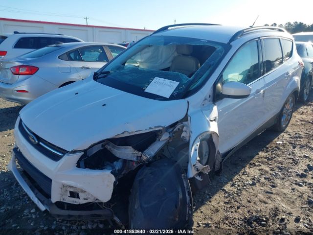 1FMCU0GX6GUA17596 Ford ESCAPE SE