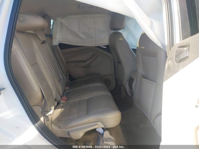 1FMCU0GX6GUA17596 Ford ESCAPE SE