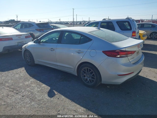5NPD84LF6HH111247 Hyundai ELANTRA SE