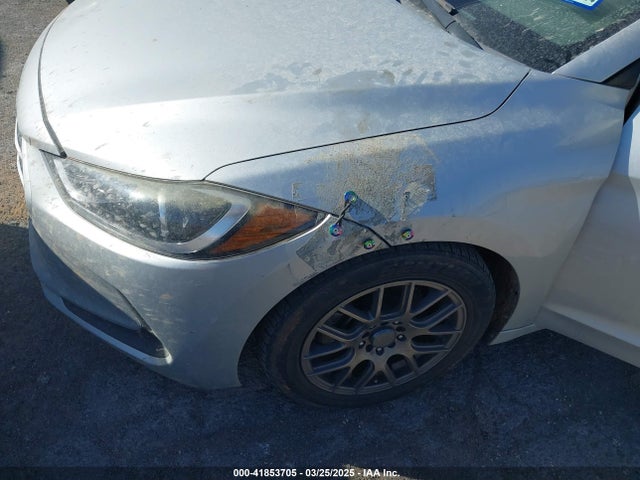 5NPD84LF6HH111247 Hyundai ELANTRA SE