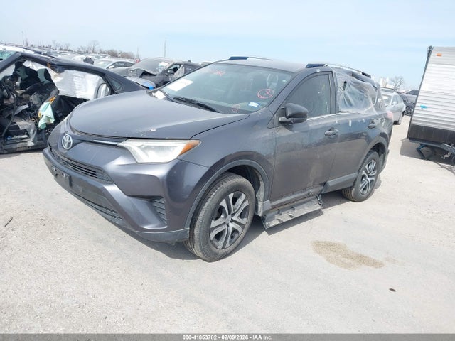 Toyota RAV4 LE 2016 JTMZFREV5GJ098557 Image 2