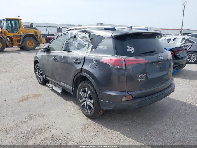 Toyota RAV4 LE 2016 JTMZFREV5GJ098557 Image 3