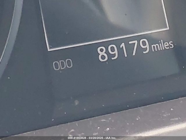 JTMZFREV7JJ207270 Toyota RAV4 LE