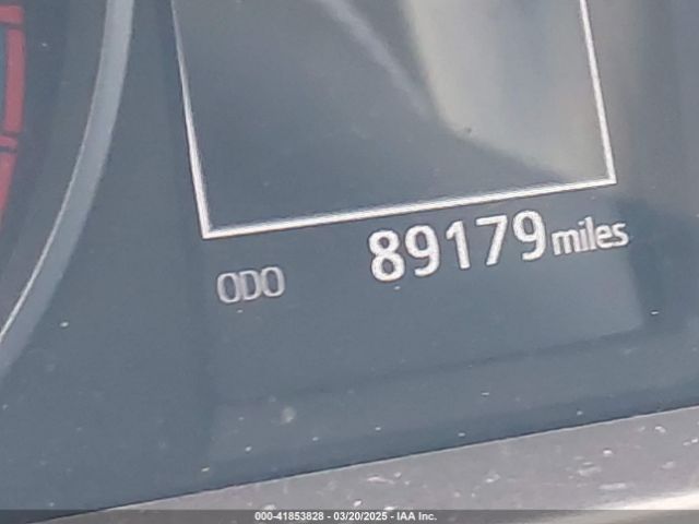 JTMZFREV7JJ207270 Toyota RAV4 LE