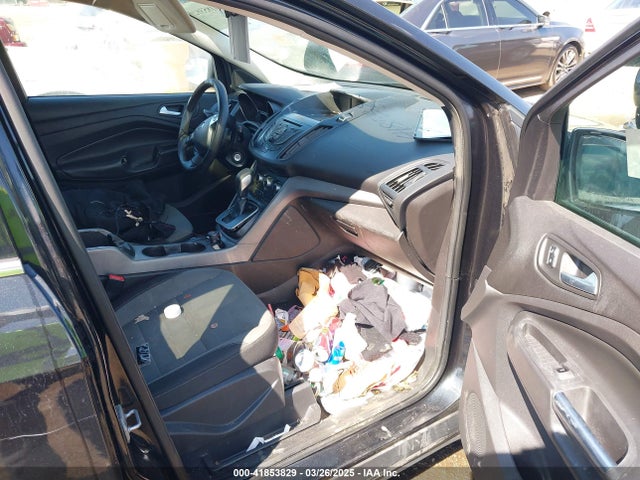 1FMCU0GX8EUA37281 Ford Escape