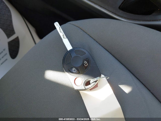 1FMCU9GX0GUA51778 Ford ESCAPE SE