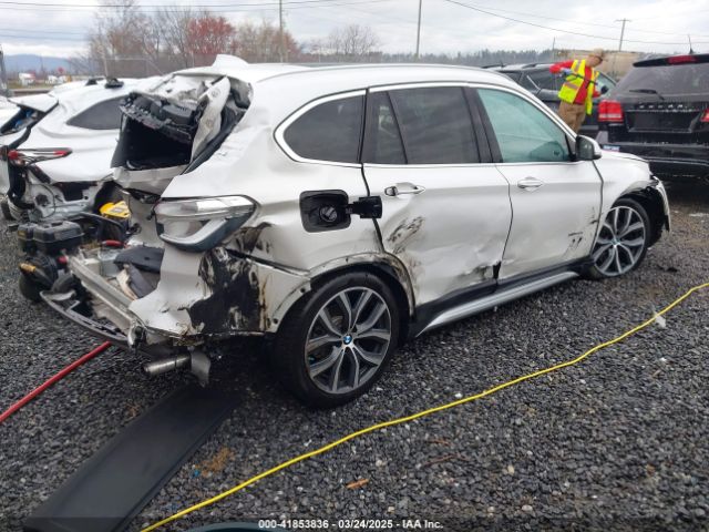 2017 BMW X1 WBXHT3C36H5F74818 Photo 3