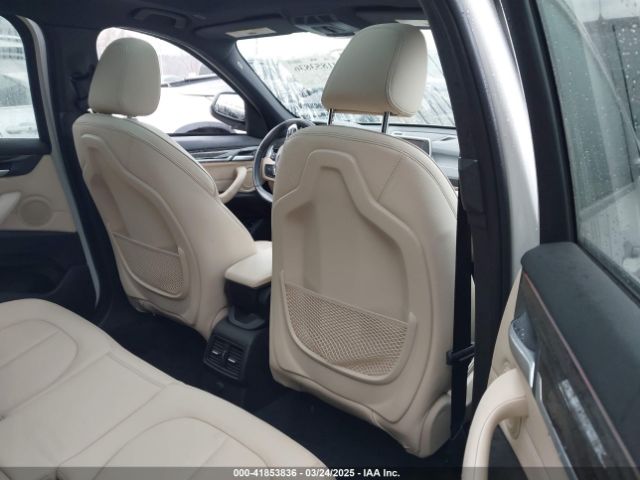 2017 BMW X1 WBXHT3C36H5F74818 Photo 7