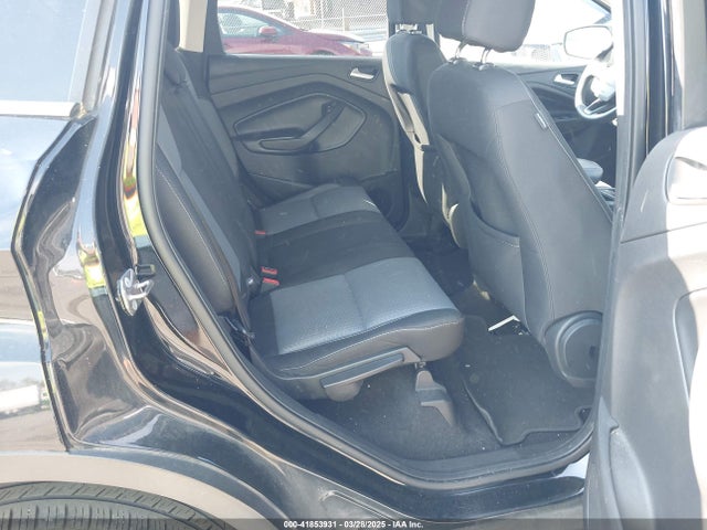 1FMCU0G96HUC96700 Ford ESCAPE SE